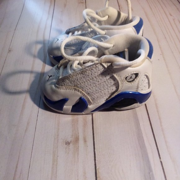 Air Jordan - Picture 3 of 3